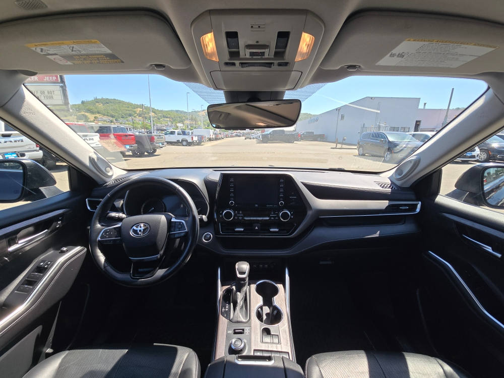 Thumbnail: 2020 Toyota Highlander - 11