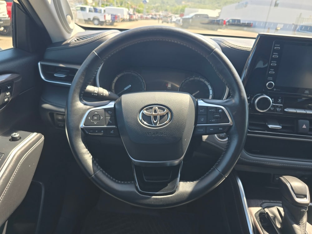 Thumbnail: 2020 Toyota Highlander - 8