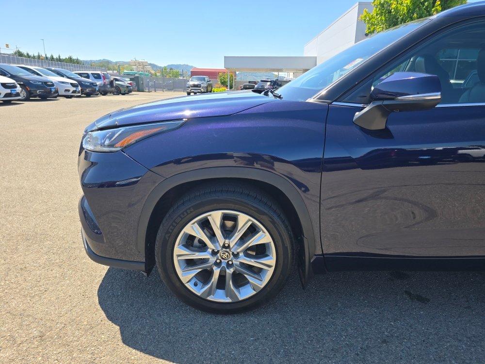 Thumbnail: 2020 Toyota Highlander - 7