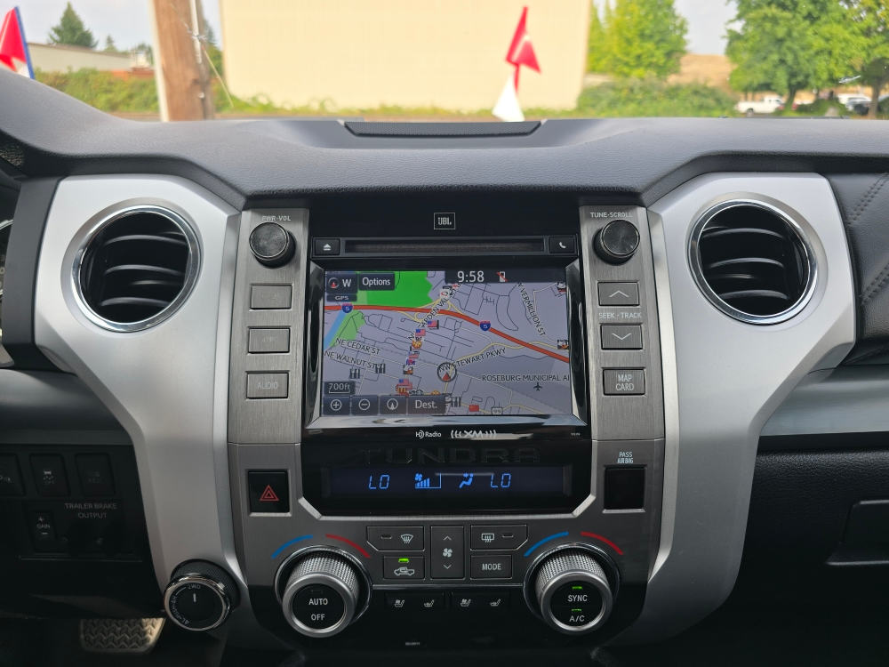 Thumbnail: 2018 Toyota Tundra - 12