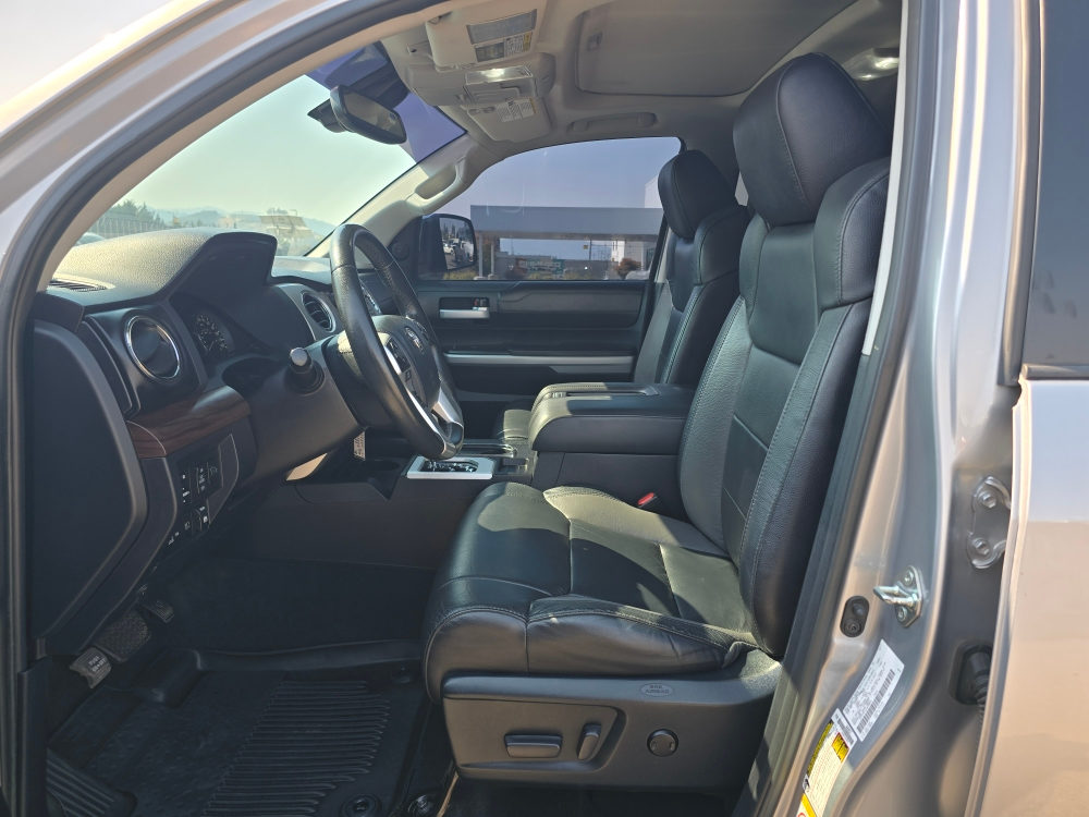 Thumbnail: 2018 Toyota Tundra - 8