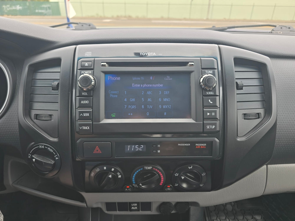 Thumbnail: 2013 Toyota Tacoma - 13