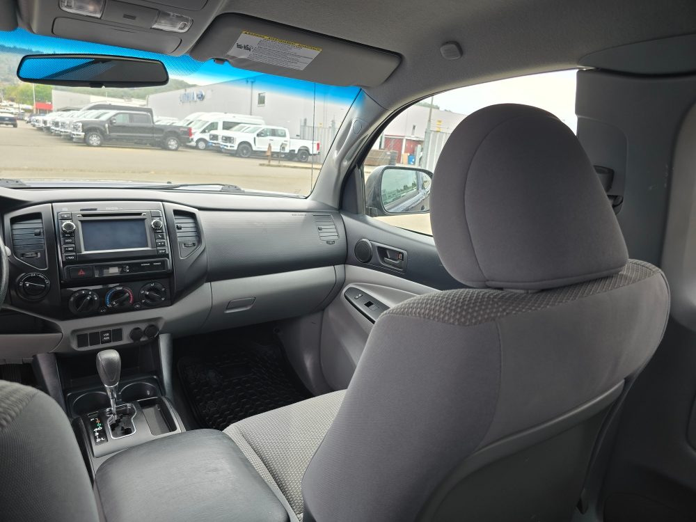 Thumbnail: 2013 Toyota Tacoma - 9