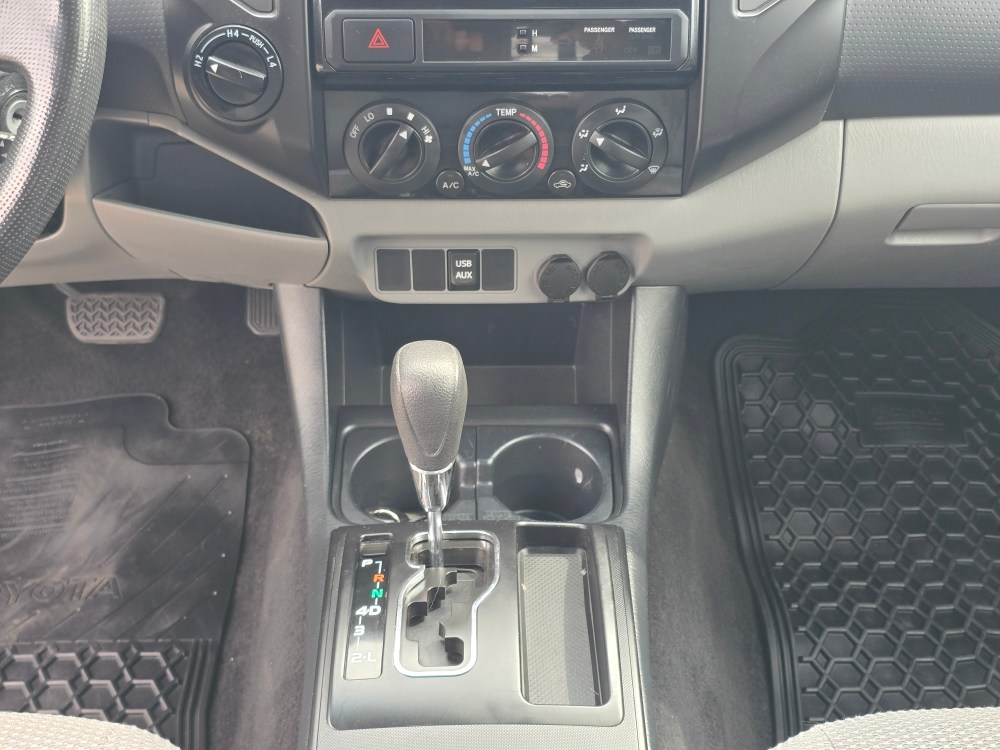 Thumbnail: 2013 Toyota Tacoma - 14