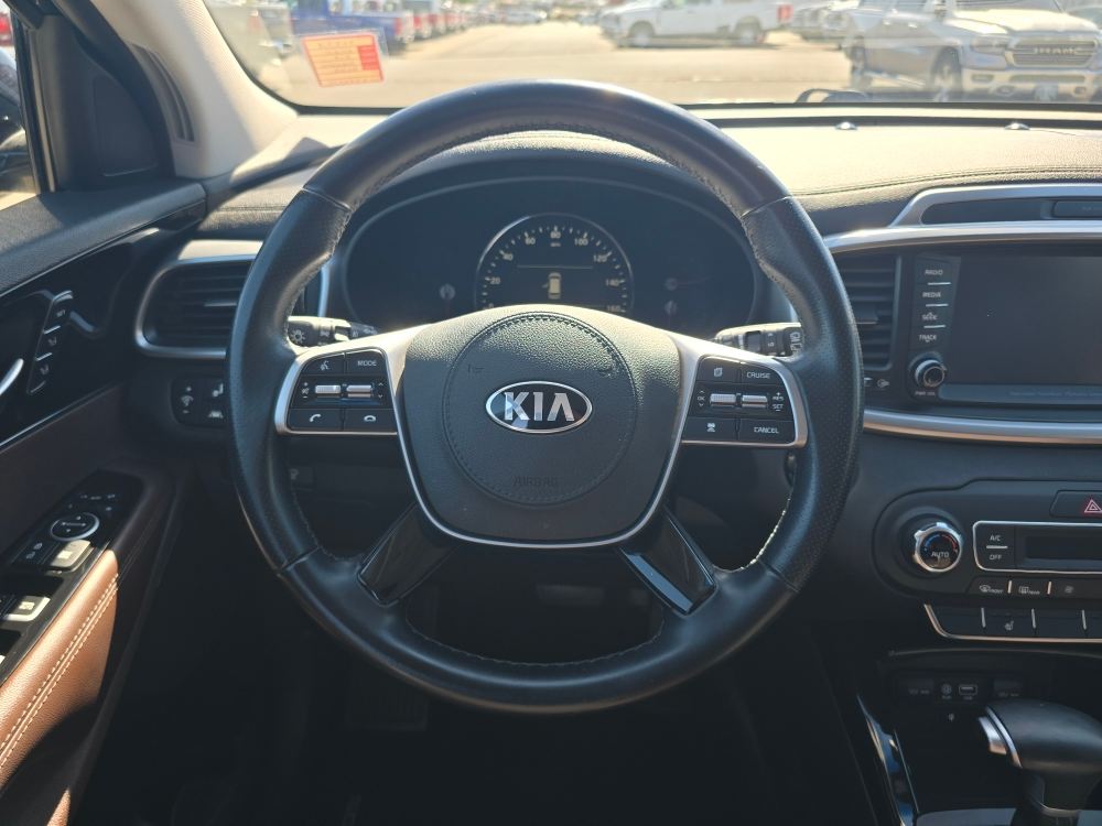 Thumbnail: 2020 Kia Sorento - 8