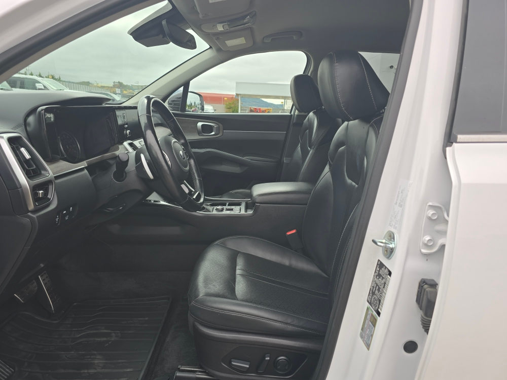 Thumbnail: 2021 Kia Sorento - 8
