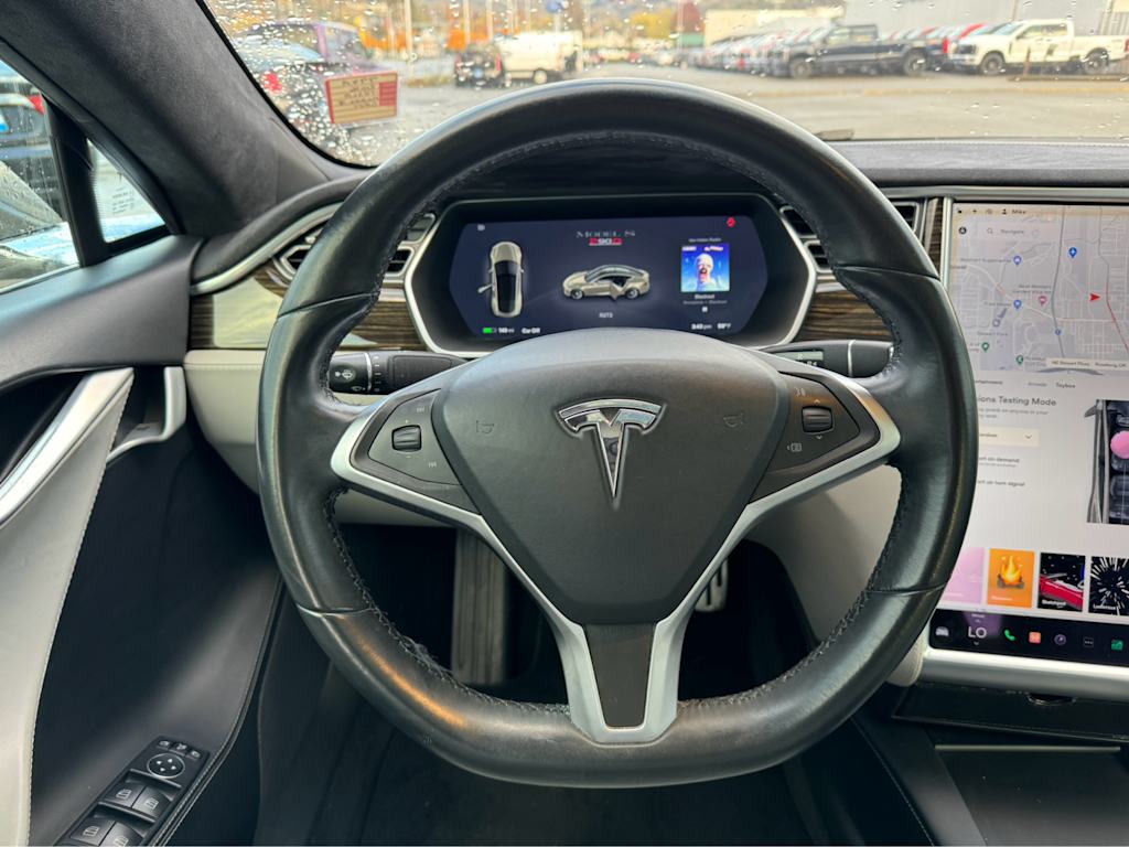 2016 Tesla Model S P90D 8