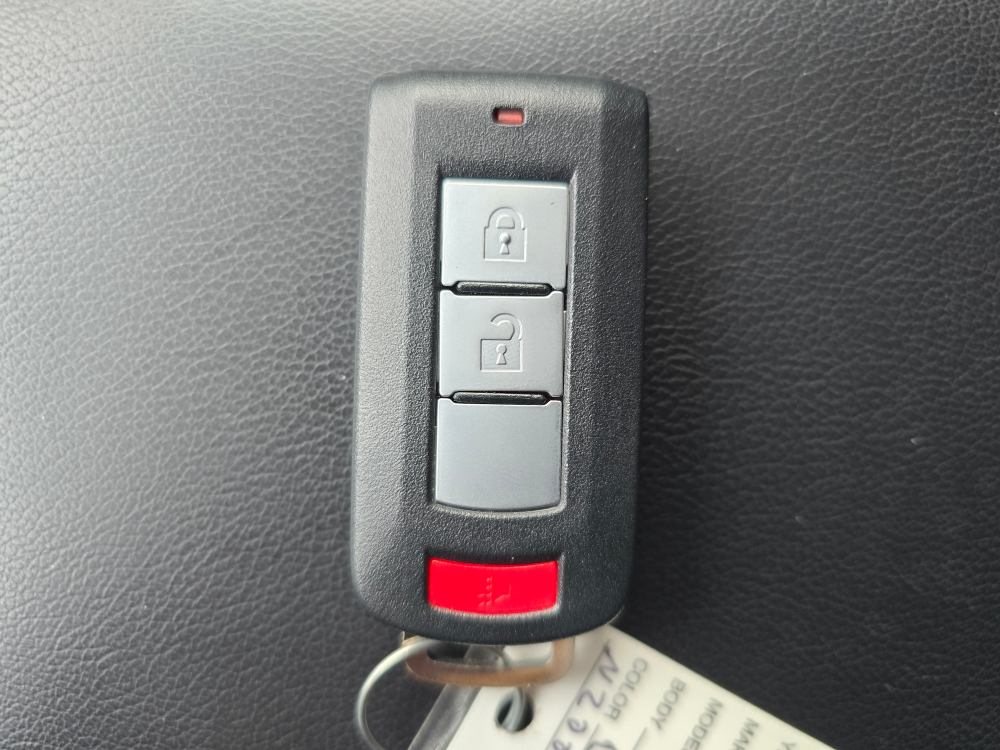 Thumbnail: 2022 Mitsubishi Eclipse Cross - 16