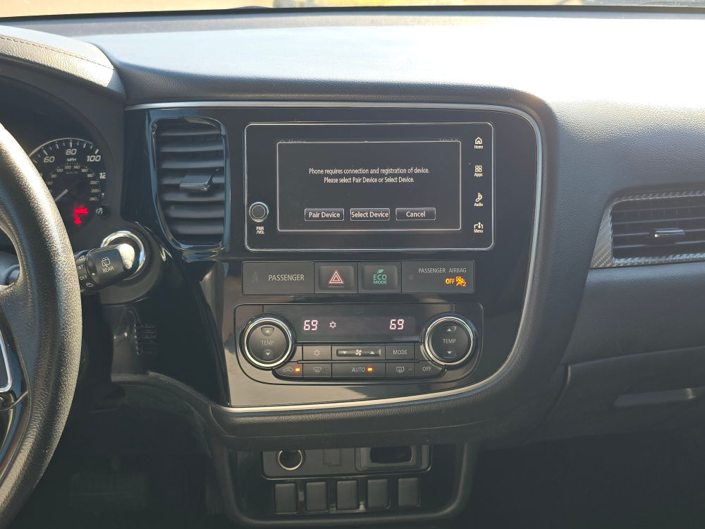 Thumbnail: 2018 Mitsubishi Outlander - 12