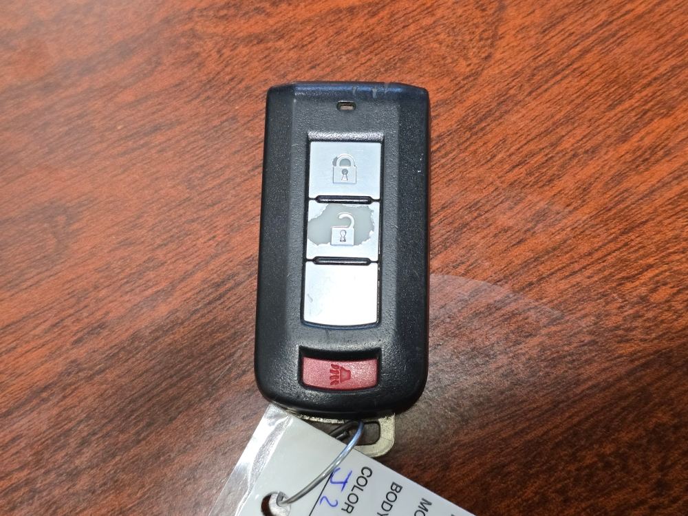 Thumbnail: 2018 Mitsubishi Outlander - 16