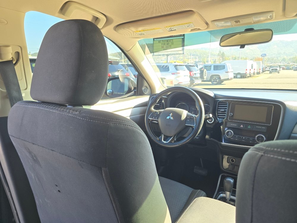 Thumbnail: 2018 Mitsubishi Outlander - 2