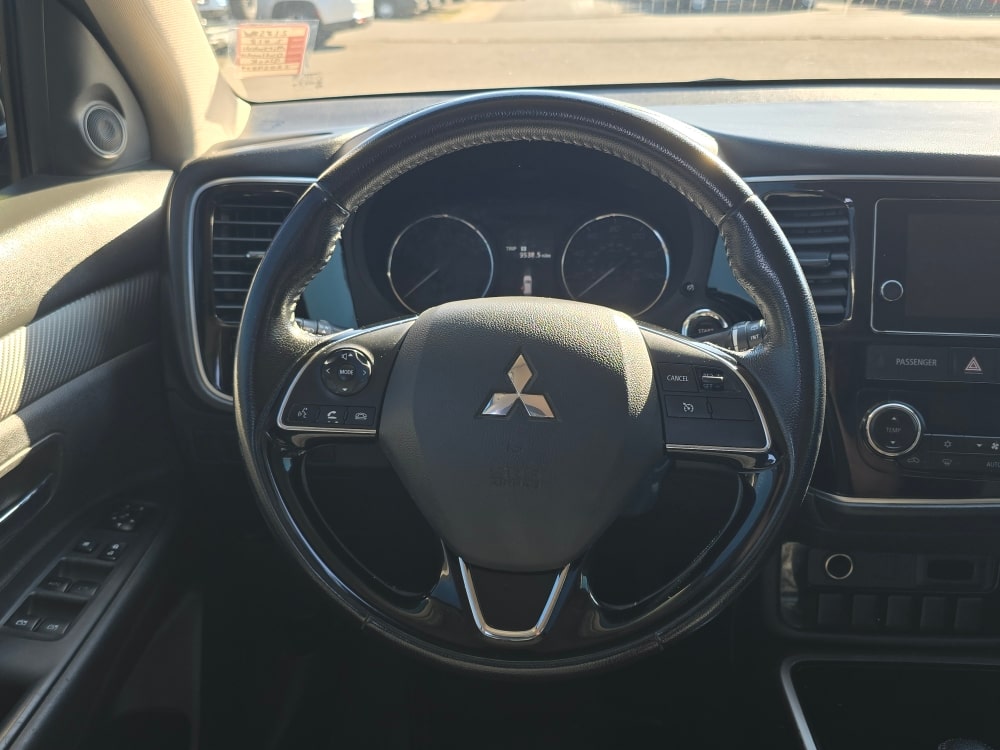 Thumbnail: 2018 Mitsubishi Outlander - 7