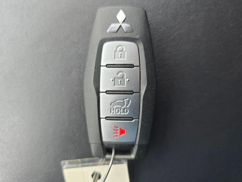 Thumbnail: 2024 Mitsubishi Outlander - 15