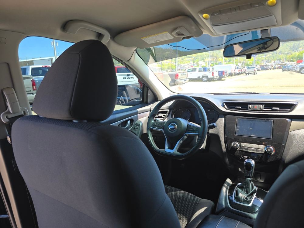 Thumbnail: 2018 Nissan Rogue Sport - 2