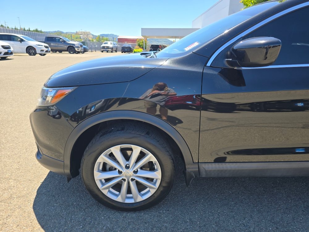 Thumbnail: 2018 Nissan Rogue Sport - 7