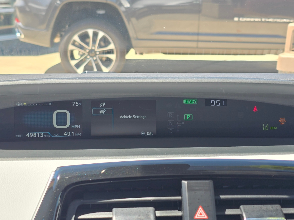 Thumbnail: 2020 Toyota Prius - 21
