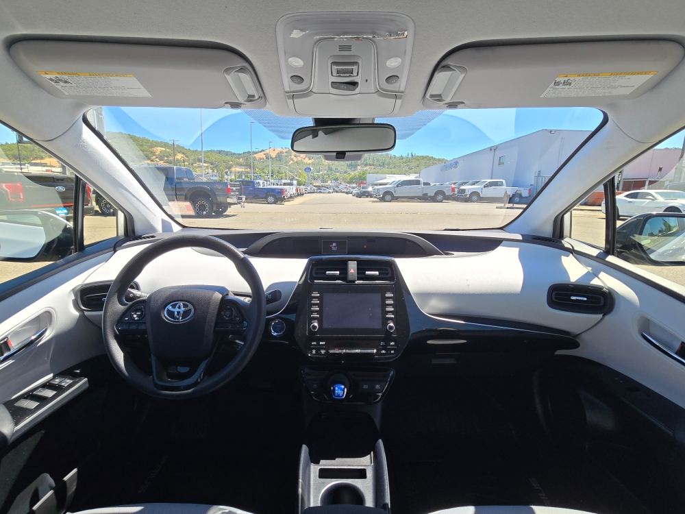 Thumbnail: 2020 Toyota Prius - 11