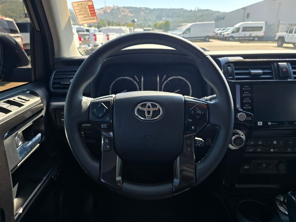 Thumbnail: 2021 Toyota 4Runner - 6