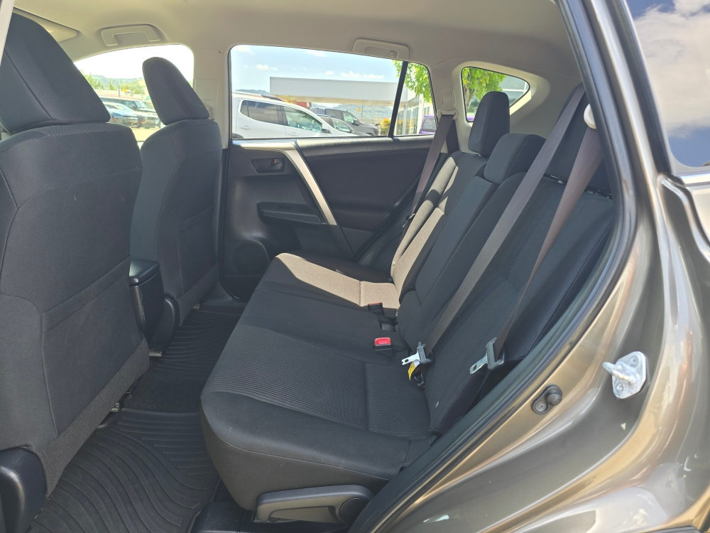 Thumbnail: 2015 Toyota RAV4 - 9