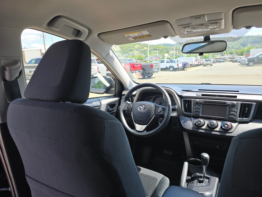 Thumbnail: 2015 Toyota RAV4 - 2