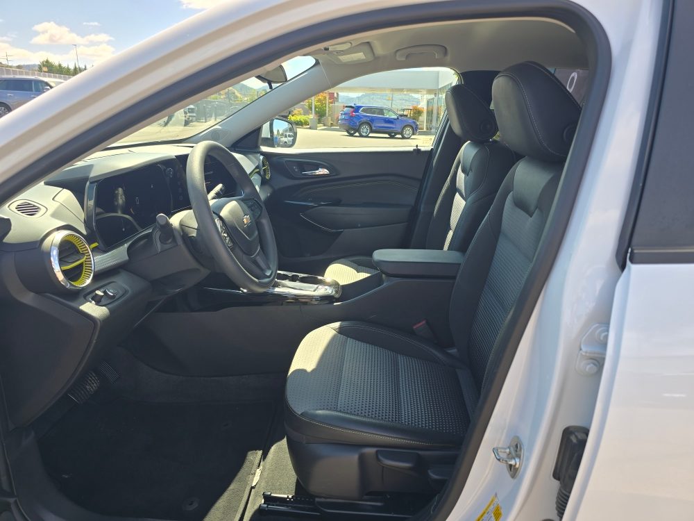 Thumbnail: 2025 Chevrolet Trax - 9