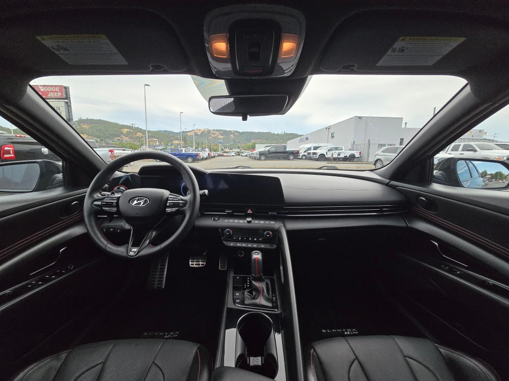 Thumbnail: 2023 Hyundai Elantra - 10