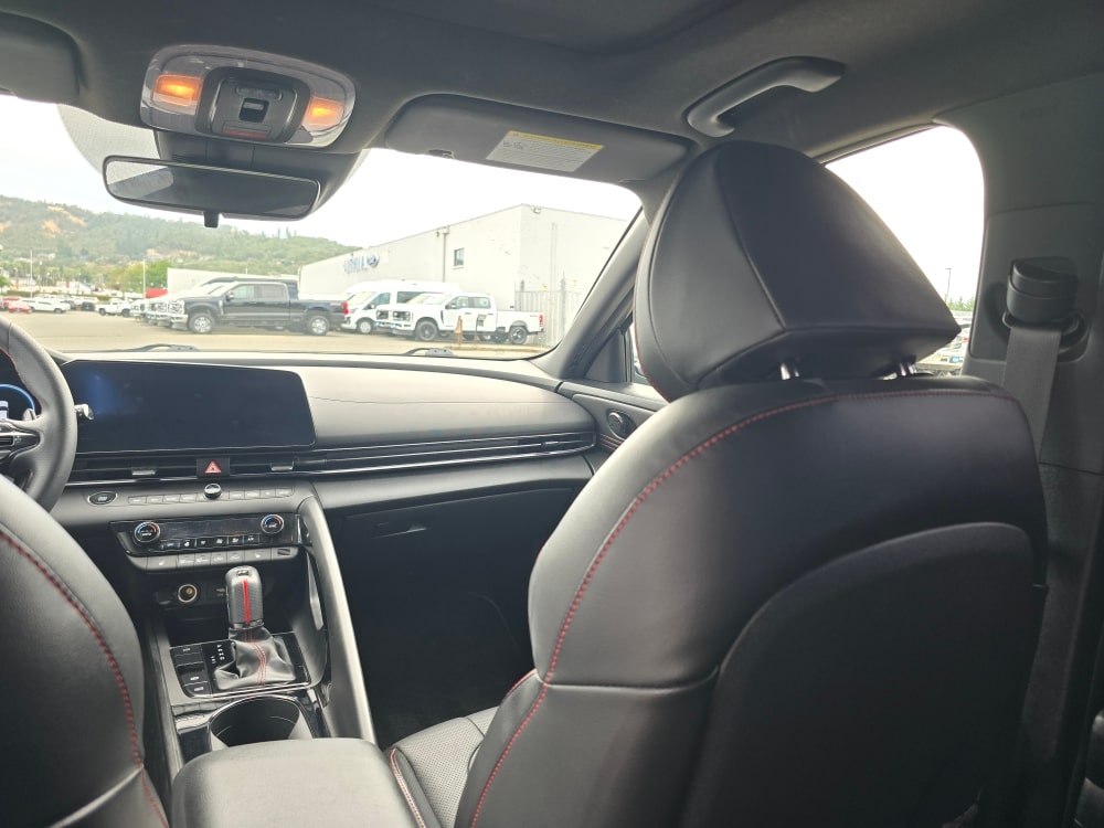 Thumbnail: 2023 Hyundai Elantra - 8
