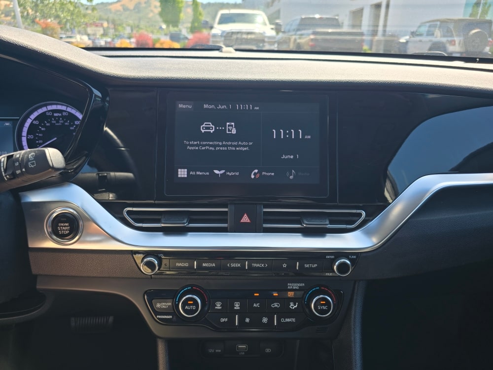 Thumbnail: 2022 Kia Niro - 13