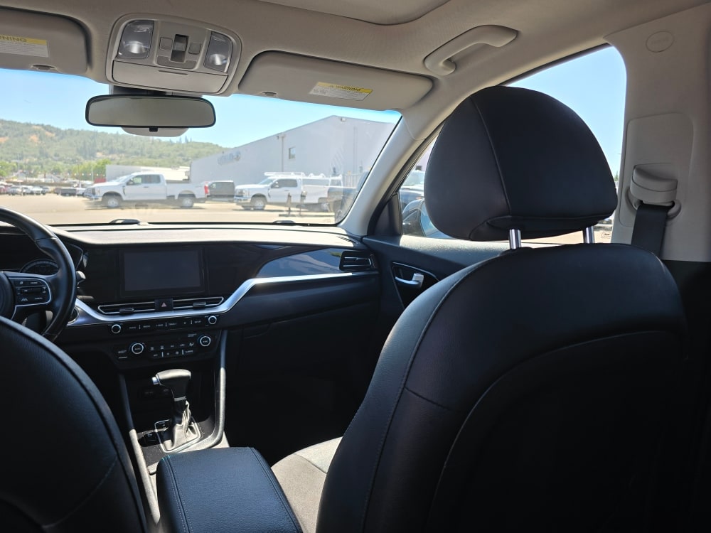Thumbnail: 2022 Kia Niro - 11