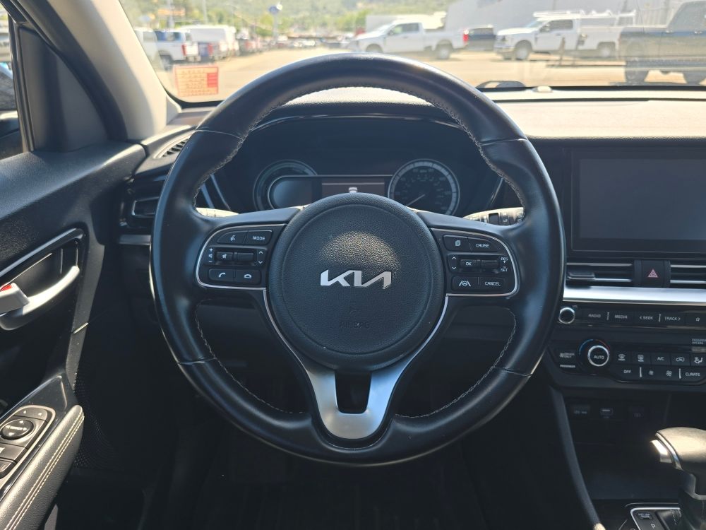 Thumbnail: 2022 Kia Niro - 8