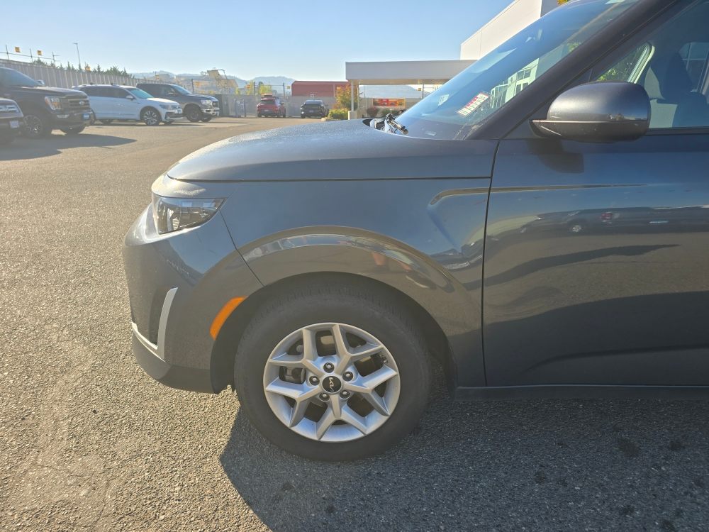 Thumbnail: 2023 Kia Soul - 4
