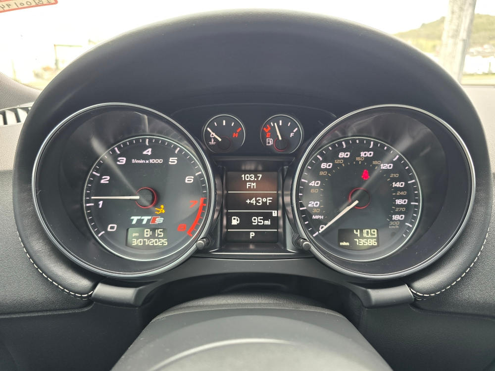 2011 Audi TTS Prestige 14