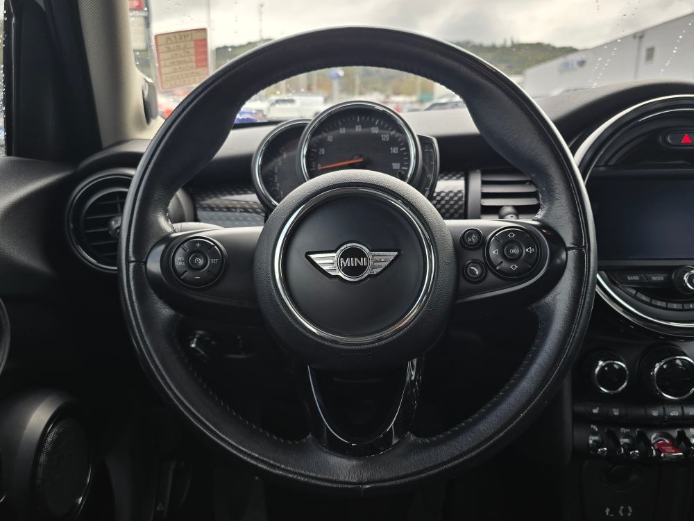 2018 MINI Cooper S 7