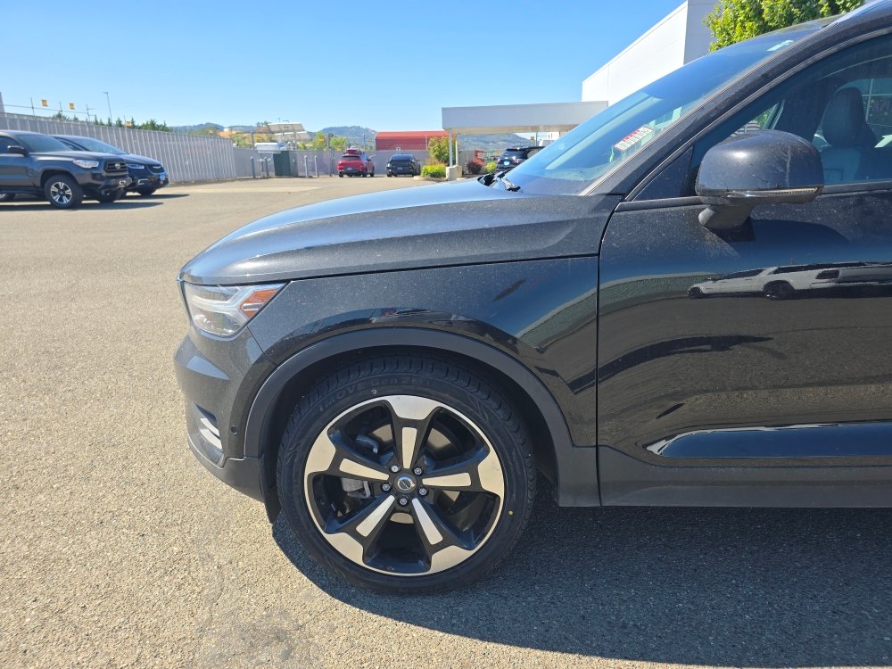 Thumbnail: 2019 Volvo XC40 - 21