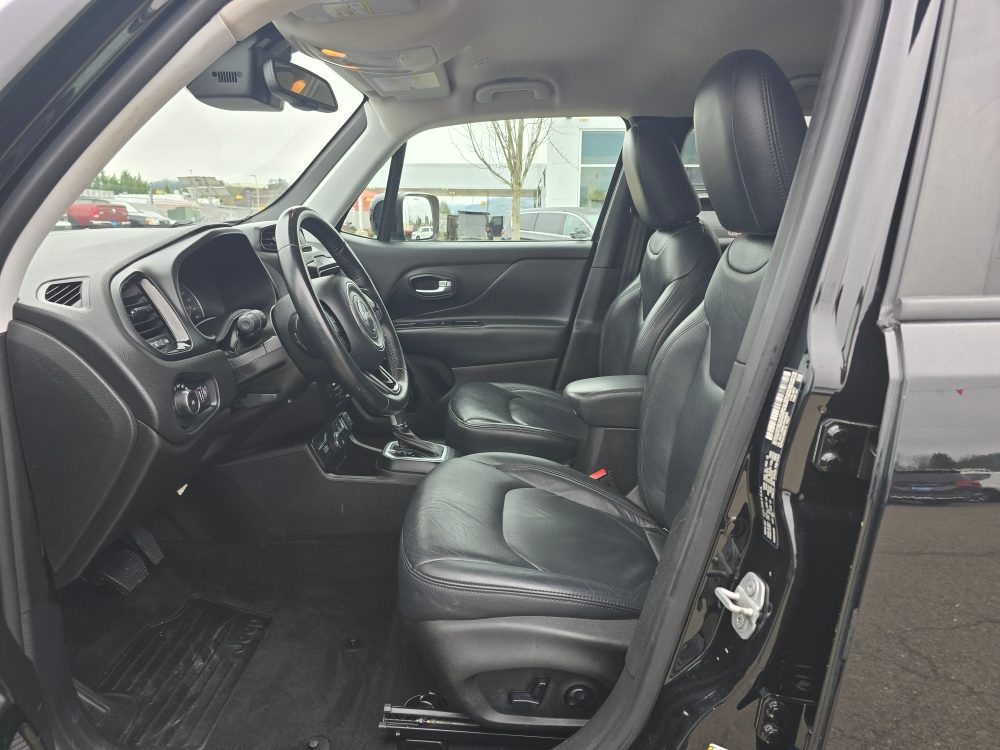 Thumbnail: 2018 Jeep Renegade - 8