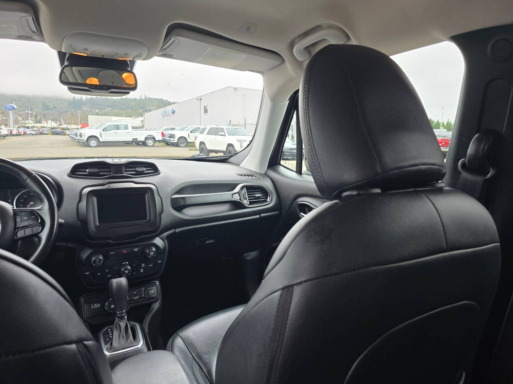 Thumbnail: 2018 Jeep Renegade - 10