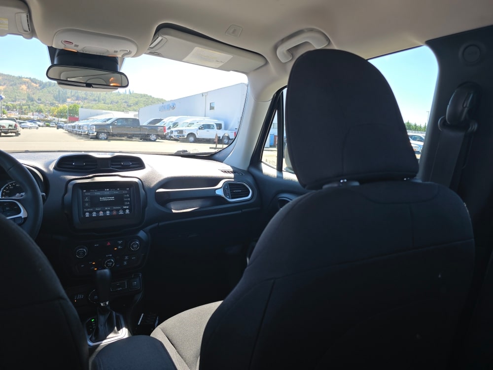 Thumbnail: 2021 Jeep Renegade - 10