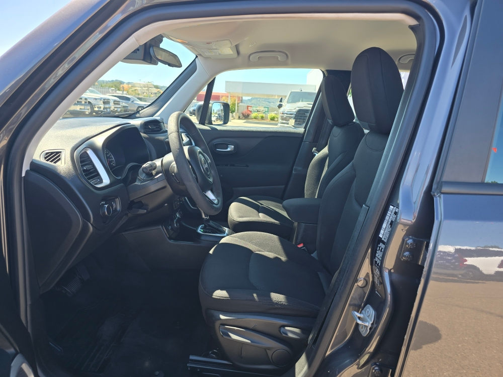 Thumbnail: 2021 Jeep Renegade - 8