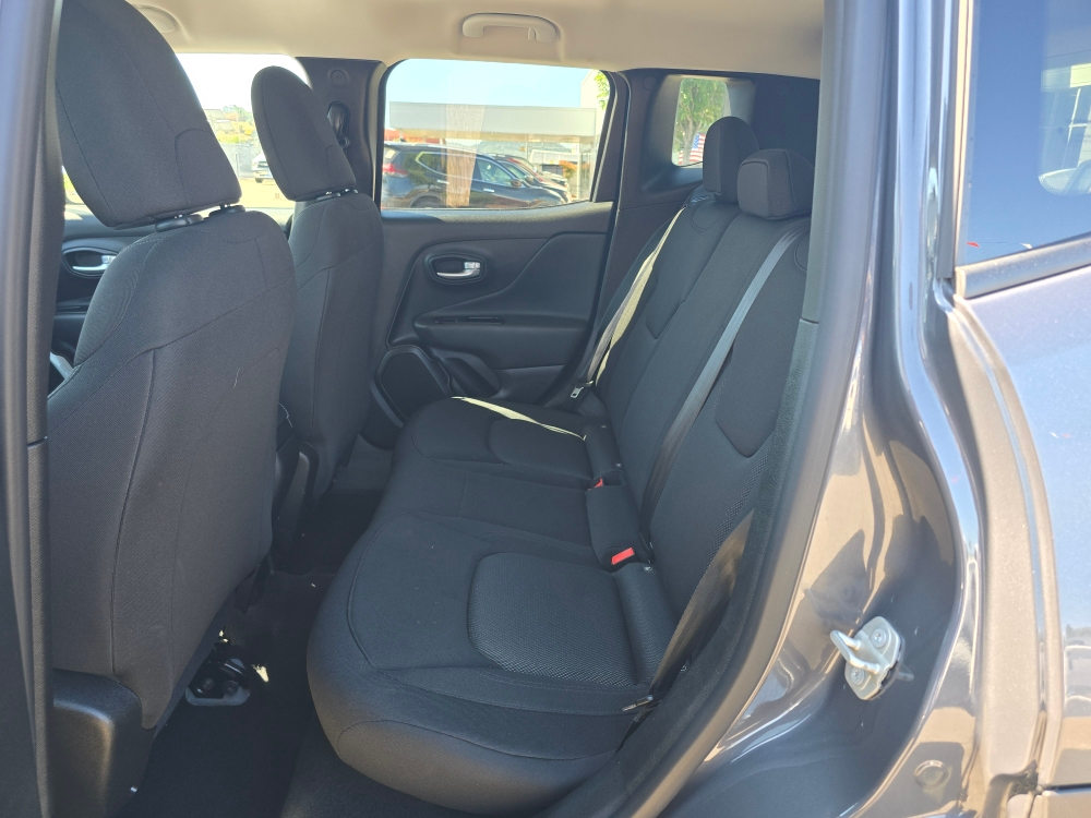 Thumbnail: 2023 Jeep Renegade - 10