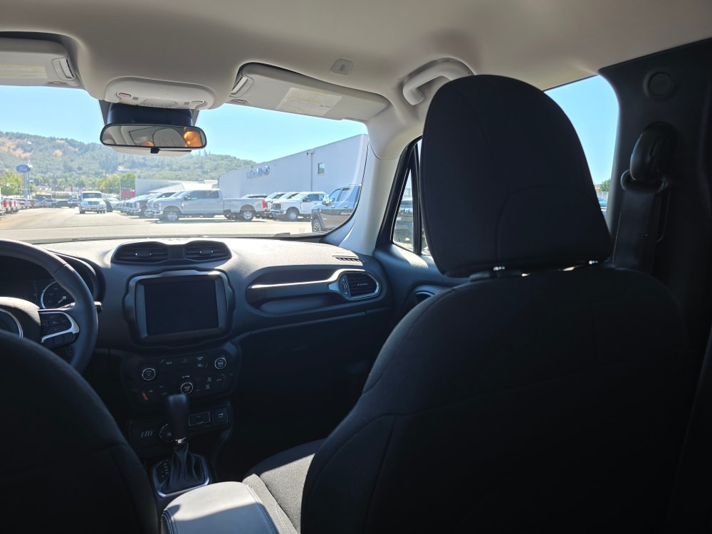 Thumbnail: 2023 Jeep Renegade - 11