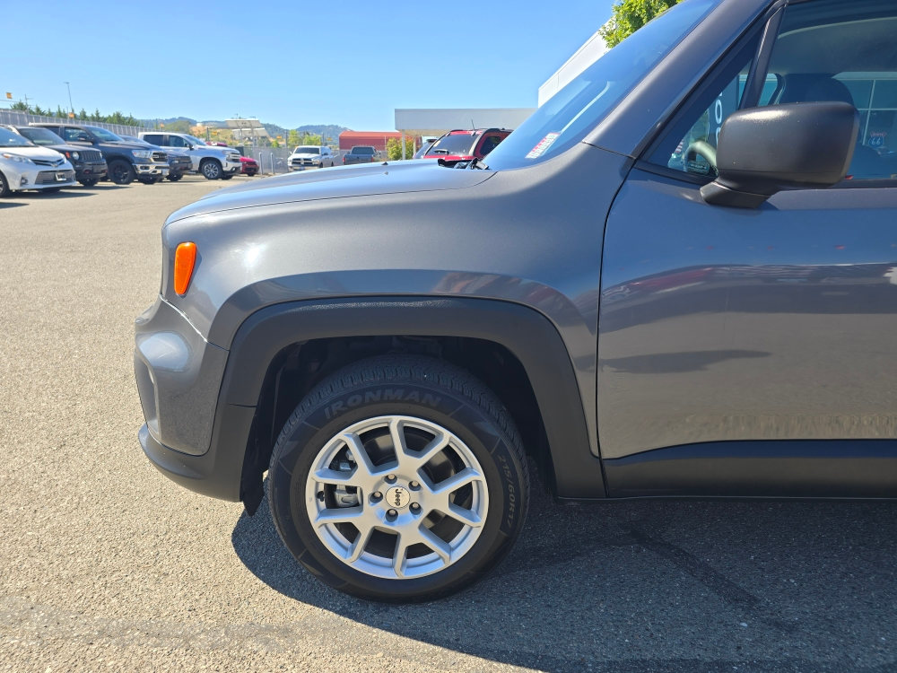 Thumbnail: 2023 Jeep Renegade - 7