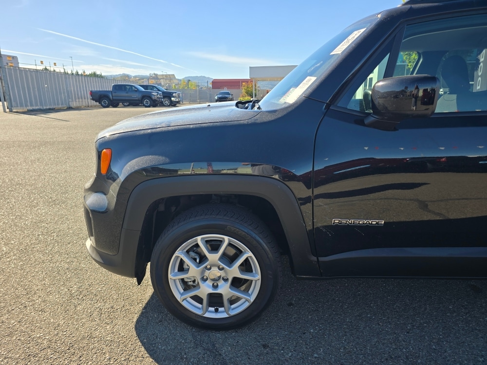 Thumbnail: 2021 Jeep Renegade - 13
