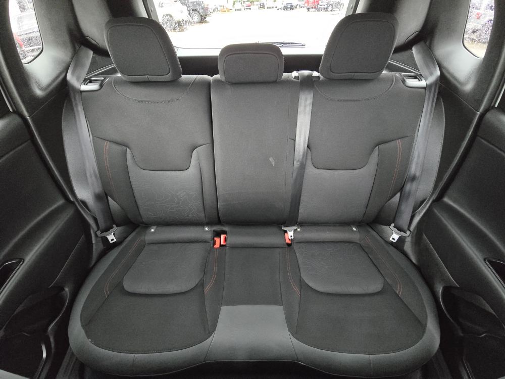 Thumbnail: 2023 Jeep Renegade - 19