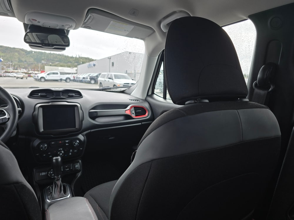 Thumbnail: 2023 Jeep Renegade - 9