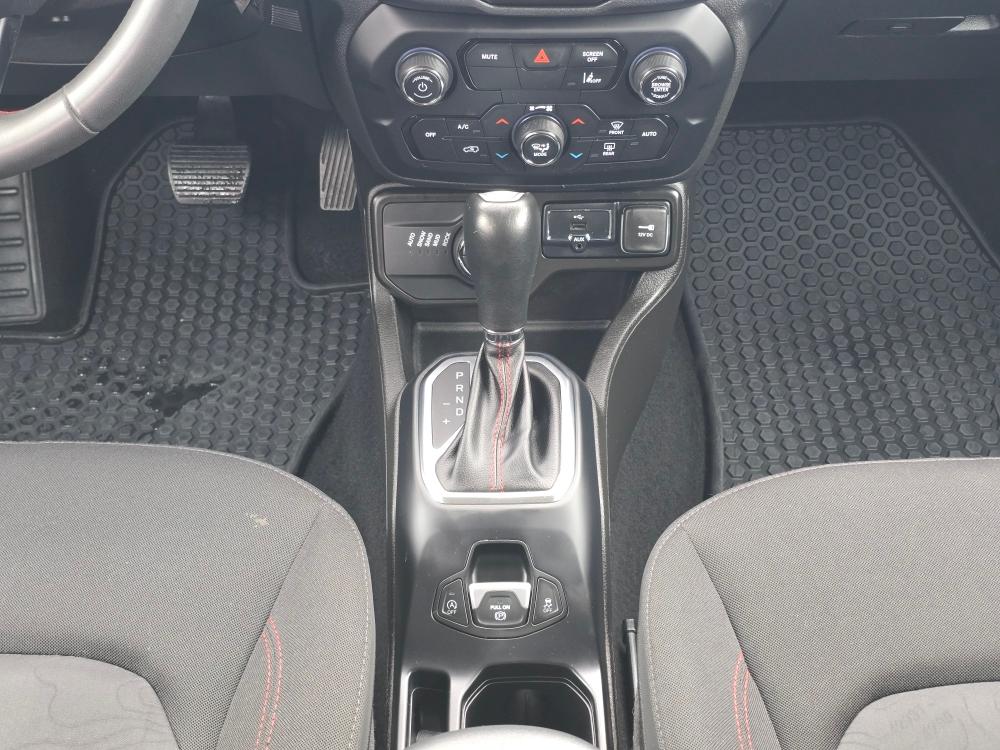 Thumbnail: 2023 Jeep Renegade - 13