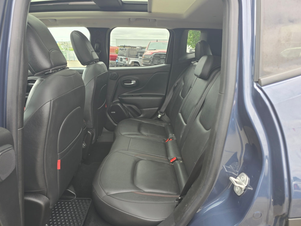 Thumbnail: 2021 Jeep Renegade - 9
