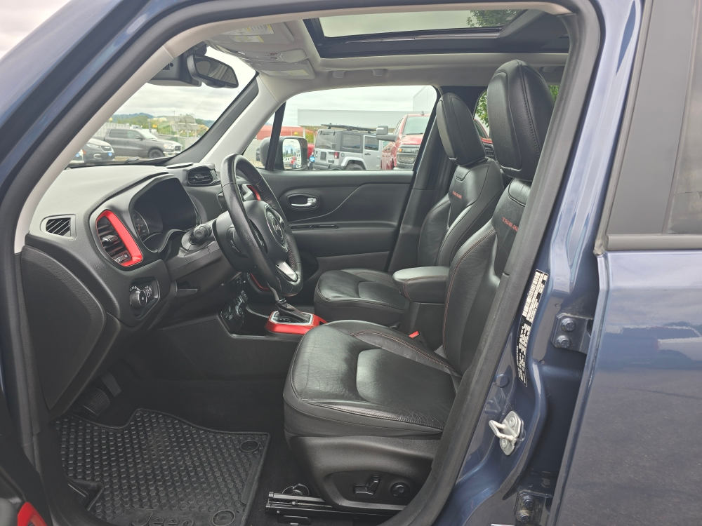 Thumbnail: 2021 Jeep Renegade - 8