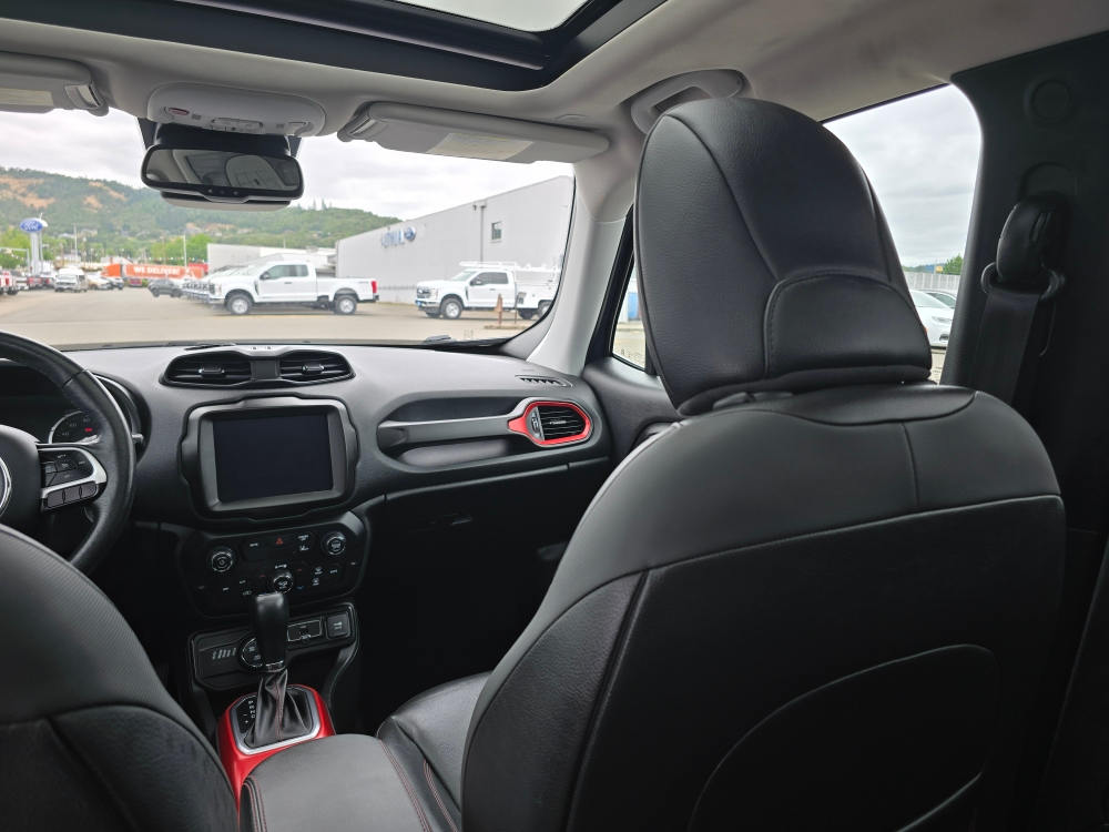 Thumbnail: 2021 Jeep Renegade - 10