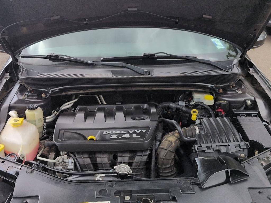 Thumbnail: 2014 Chrysler 200 - 9