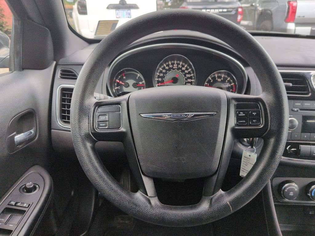 Thumbnail: 2014 Chrysler 200 - 14